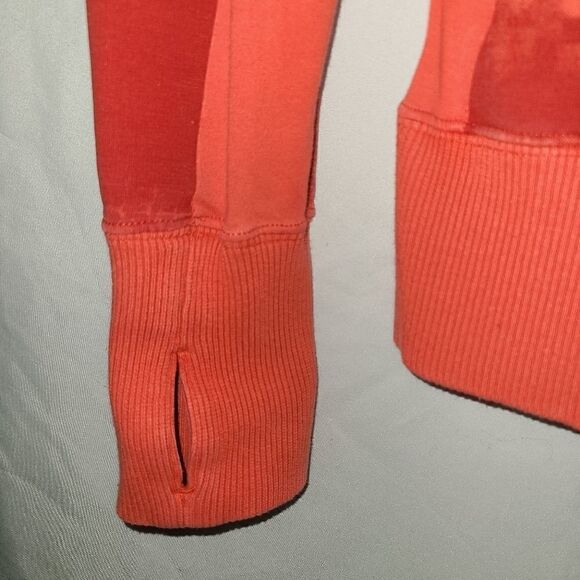 Nike Dri-Fit Women's Long Sleeve Sweatshirt - Picture 4 of 5